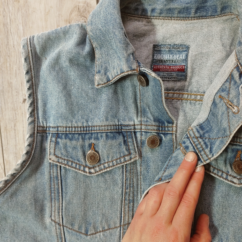 Old jean vest - Picture 2 of 8